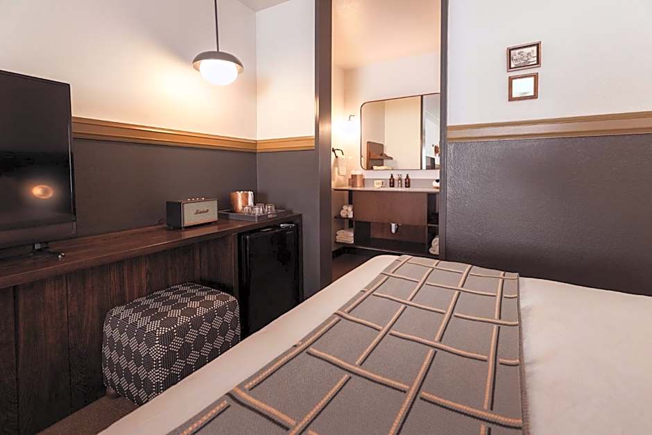 The Ozarker Lodge