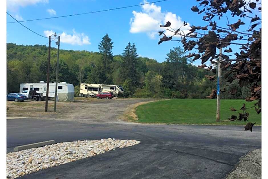 Cadiz Motel by OYO on route 250