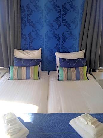 Deluxe Double Room with Shower