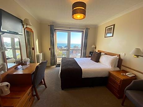 Double Room with Balcony and Sea View