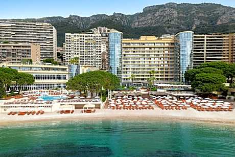 Le Meridien Beach Plaza