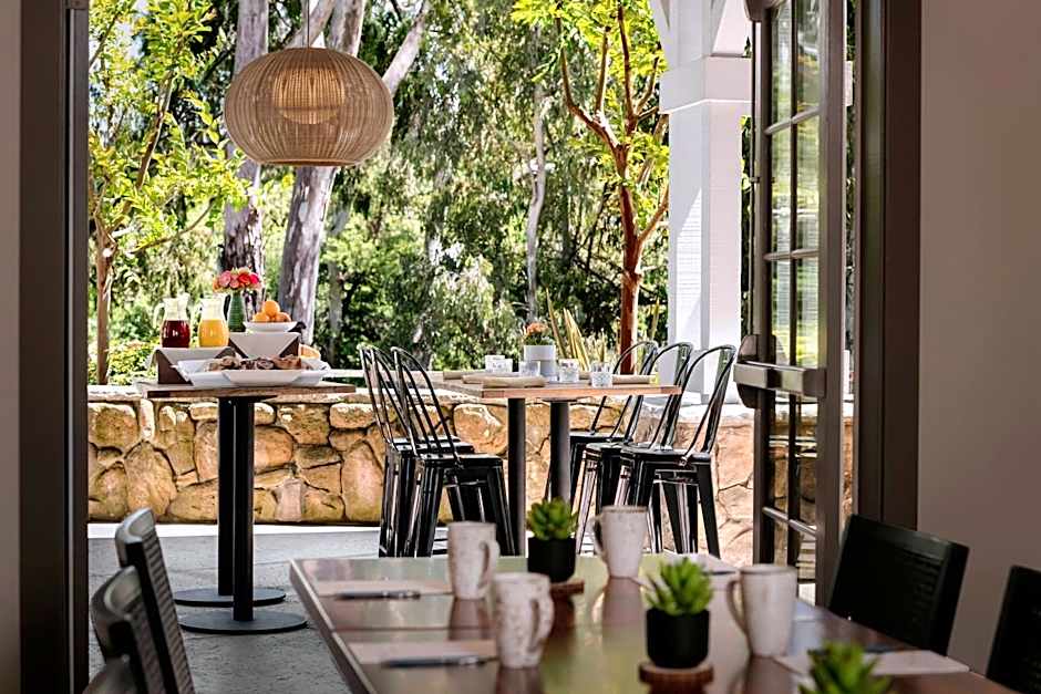 River Terrace Inn