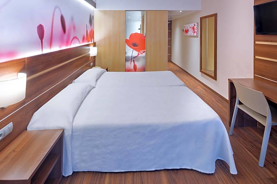 KAKTUS Hotel Volga