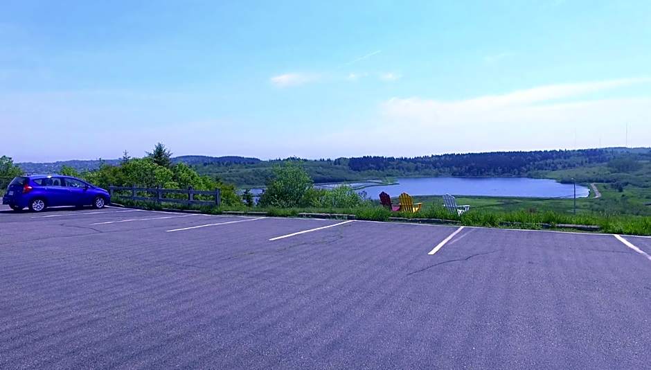 Econo Lodge Inn & Suites