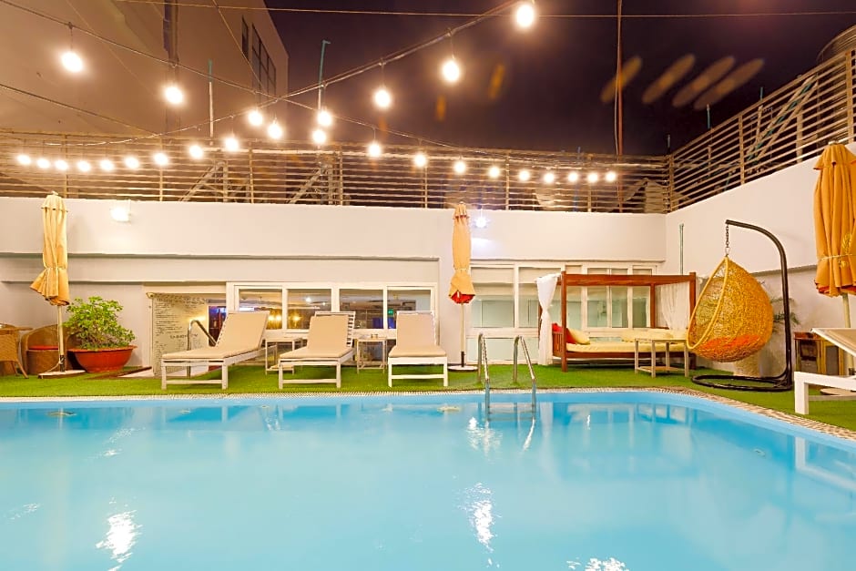 Paris Nha Trang Hotel