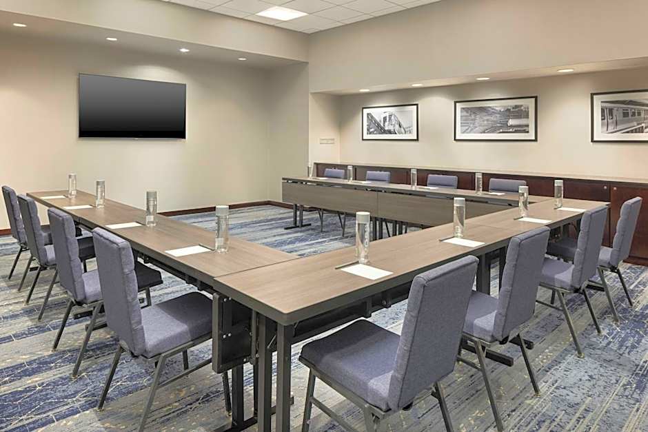 Courtyard by Marriott Chicago Downtown/Magnificent Mile