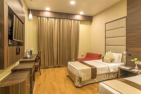 Deluxe Double or Twin Room