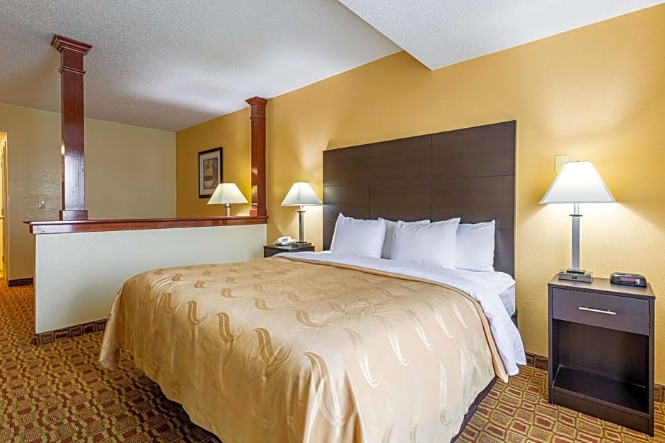 Quality Inn & Suites Sellersburg