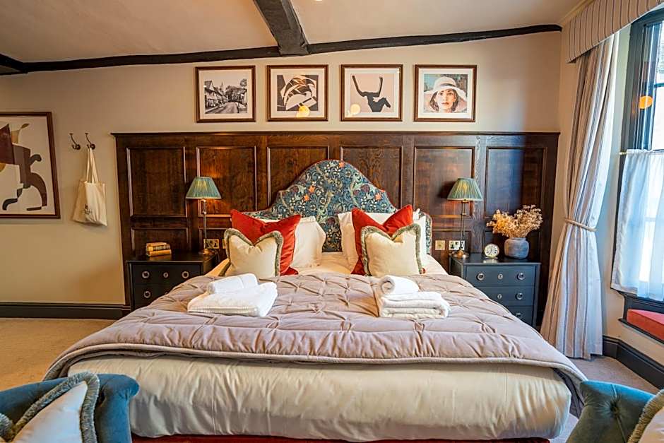 Salisbury Arms Hotel