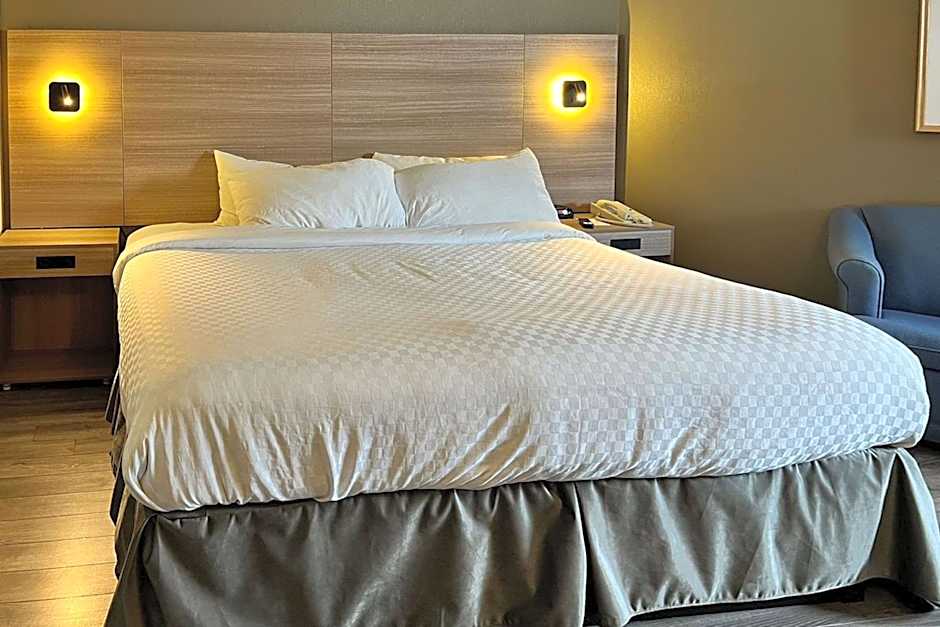 Econo Lodge Quebec Airport