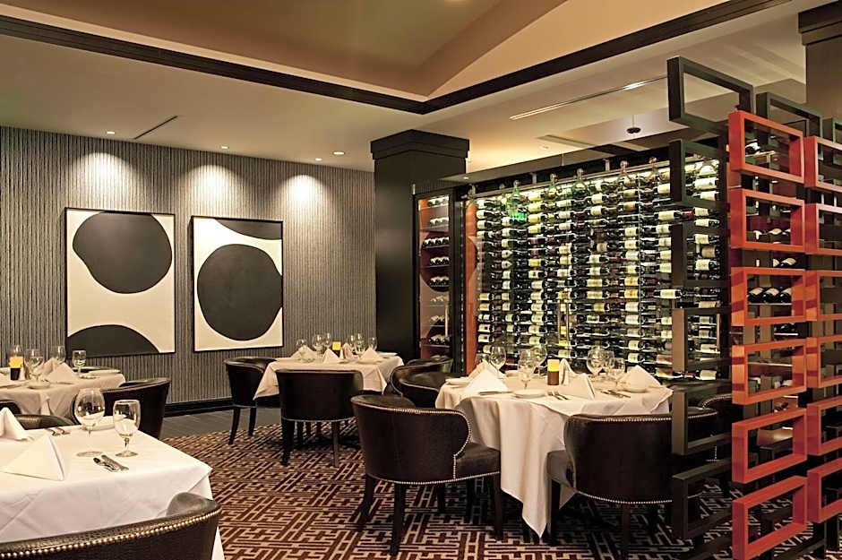 Amway Grand Plaza Hotel, Curio Collection by Hilton