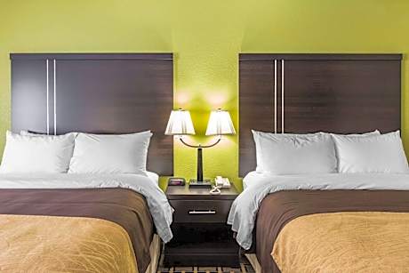 Queen Room with Two Queen Beds - Non-Smoking