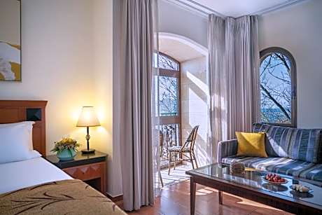 Gefen Mount Meron Room