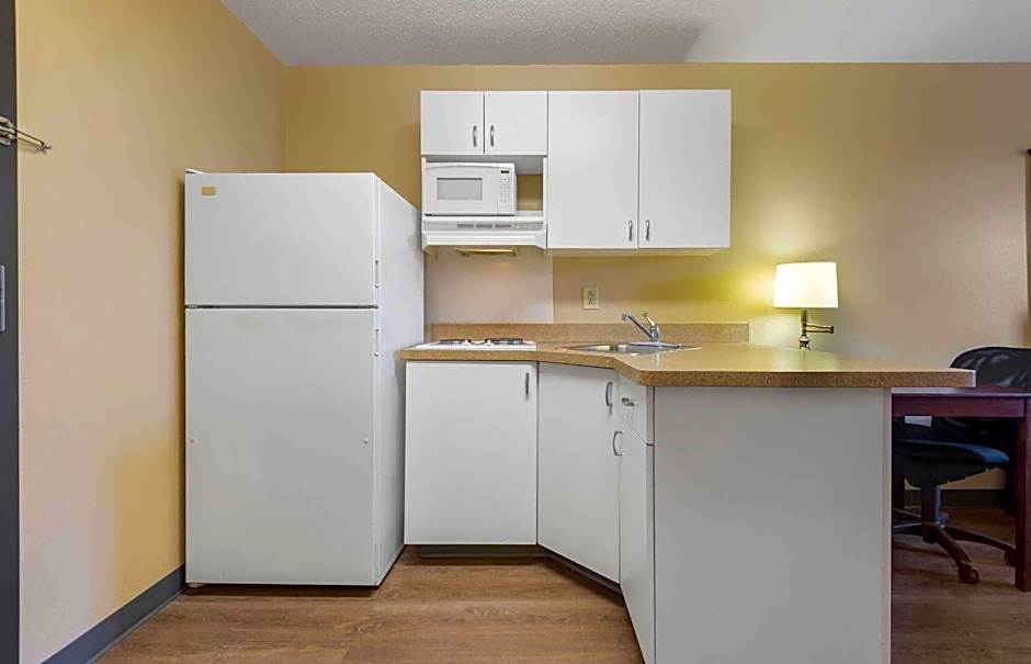Studio 6 Corporate Extended Stay Buffalo Amherst NY