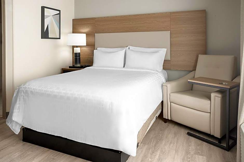Photo 1 of 4 of Studio 1 Queen Bed Suite
