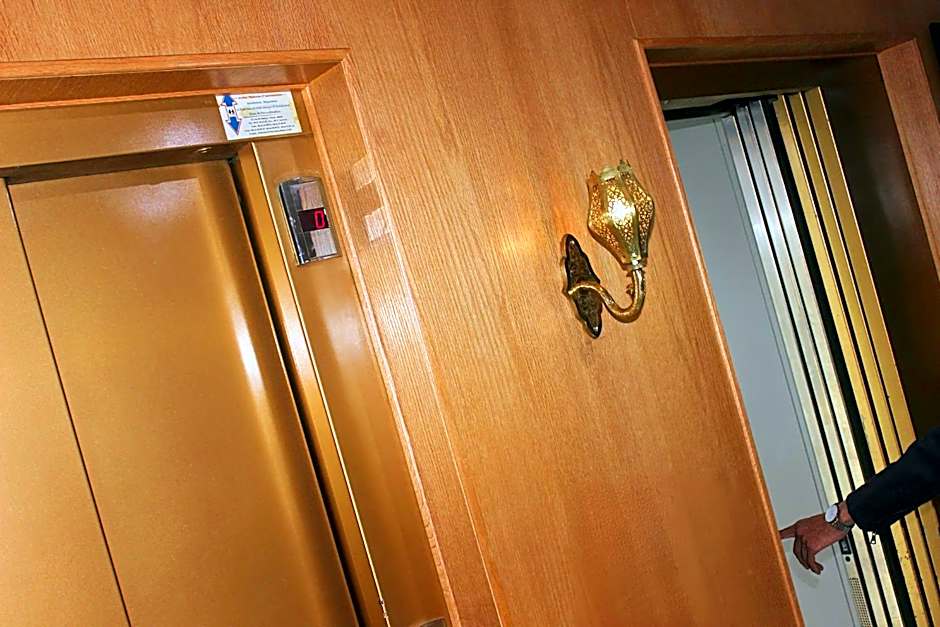 Majliss Hotel Downtown