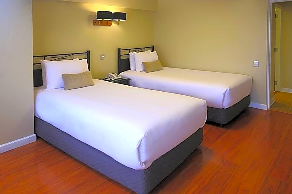 Radisson Hotel Plaza del Bosque