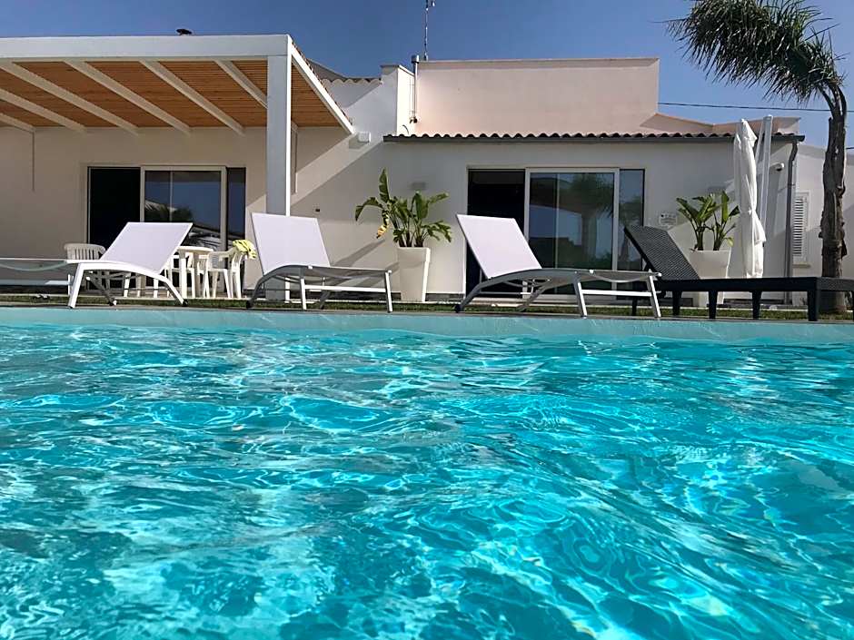 Villa White Luxury Residence