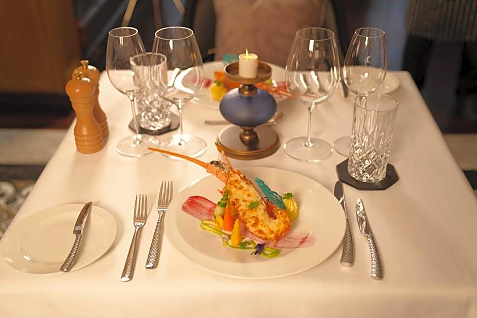 Paradise Elegance Cruise Halong