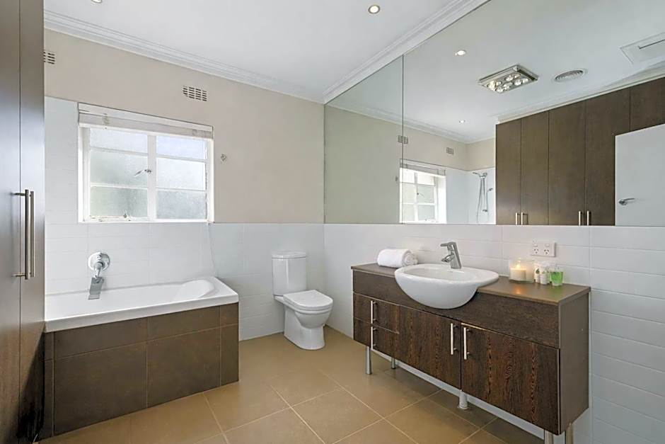 Crest On Barkly Serviced Apartments