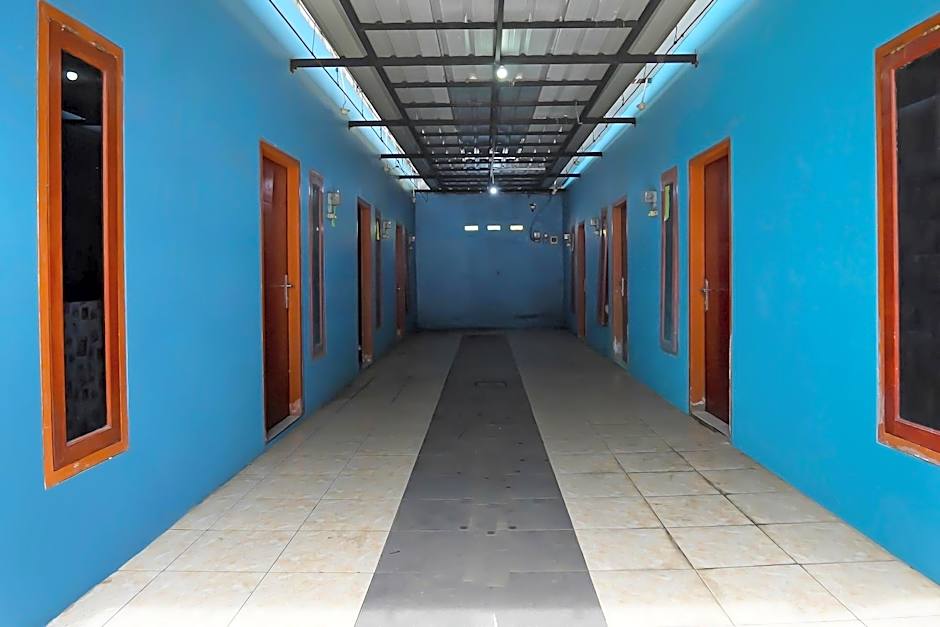 Hotel O Kost Auto Syariah Anggaswangi