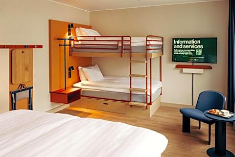 Standard Queen Room