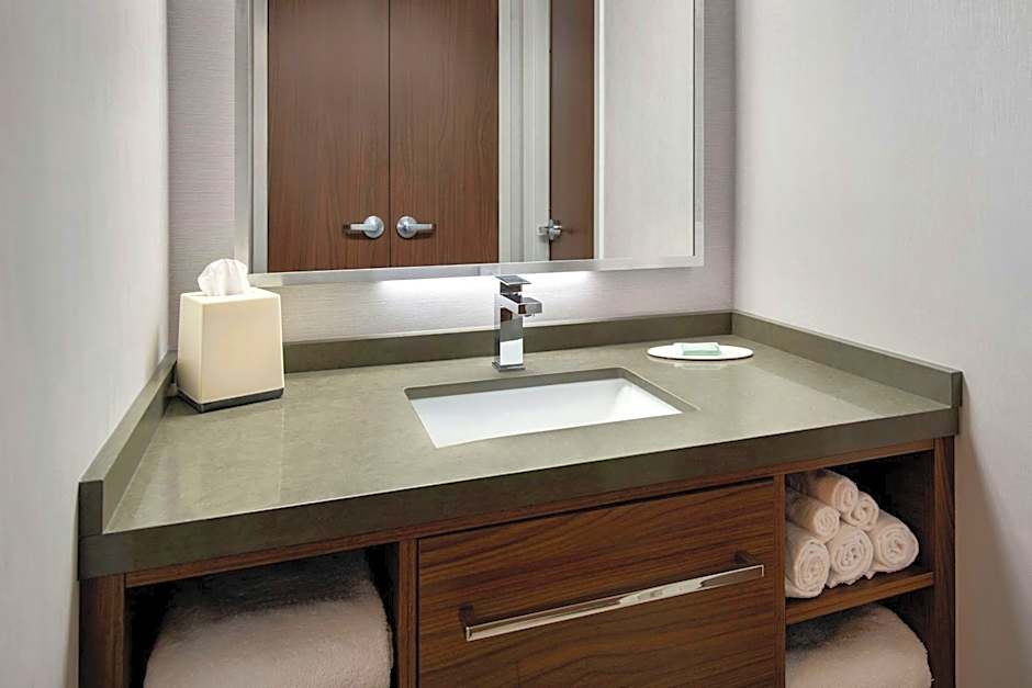 Courtyard by Marriott Syracuse Carrier Circle