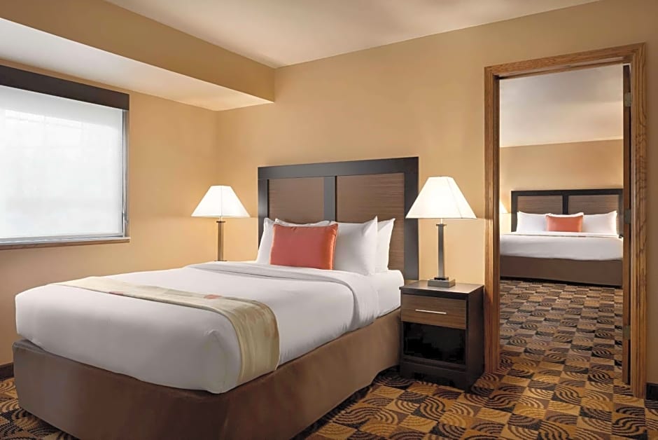 Hawthorn Suites By Wyndham Oak Creek/Milwaukee Airport