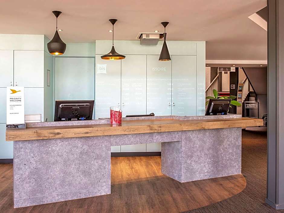 ibis Issoire