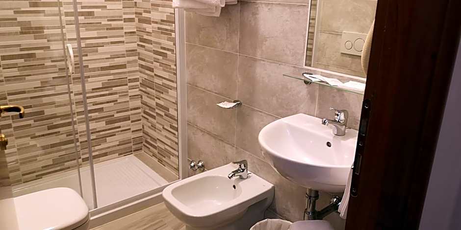 Auto Park Hotel