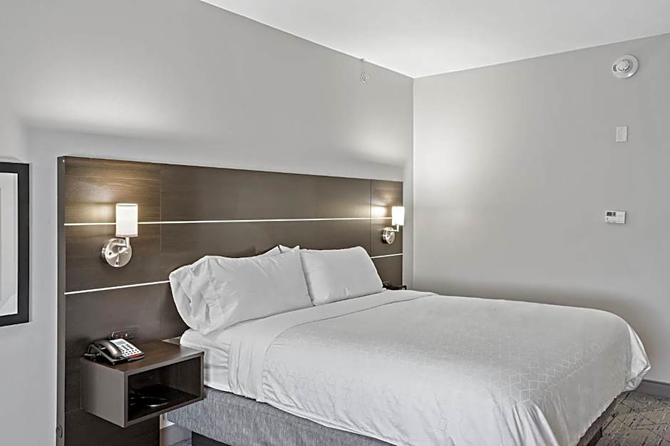 Holiday Inn Express and Suites White Hall By IHG