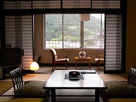 Japanese-Style Room  (10 tatami) - West Building