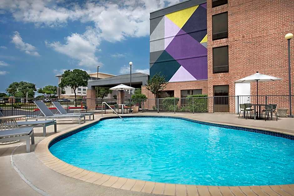 Spark By Hilton San Antonio Northwest Near Six Flags
