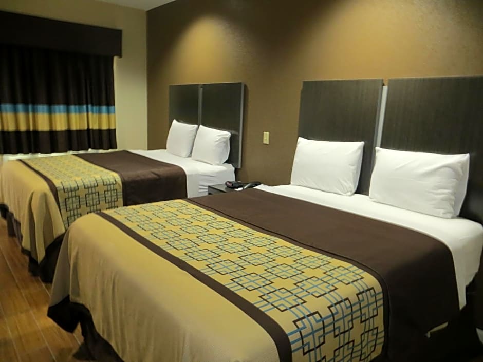 Scottish Inn & Suites Baytown
