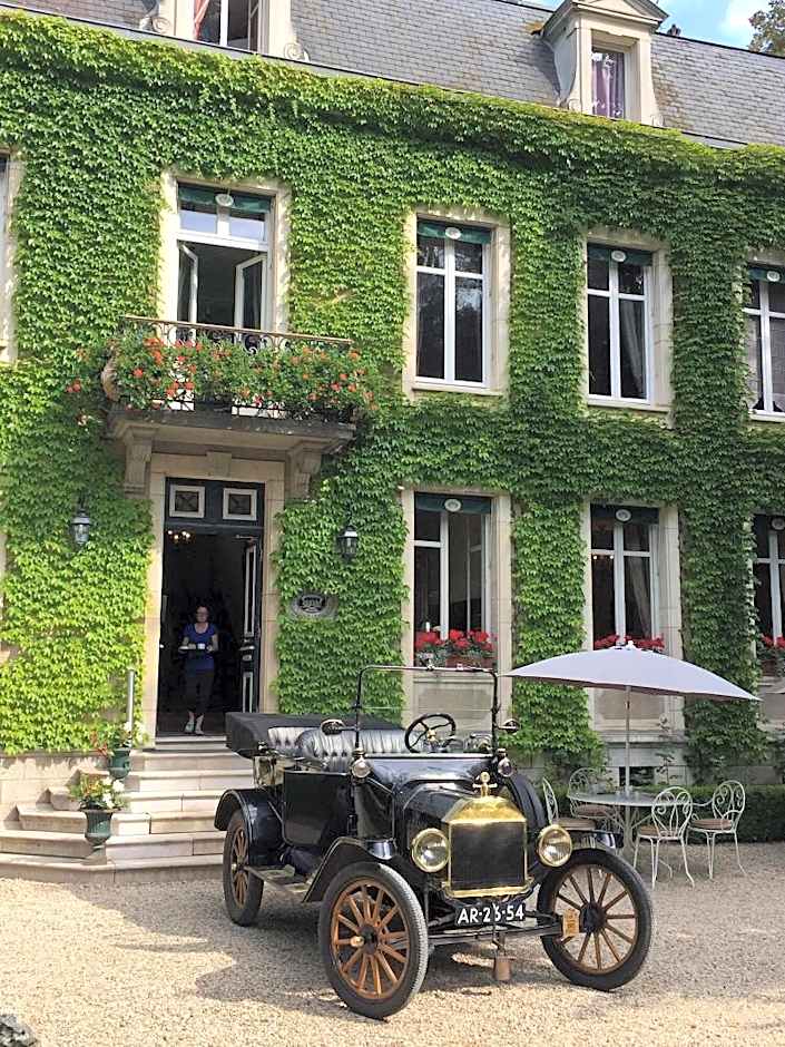 Chateau de Challanges
