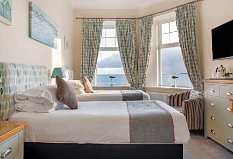 Twin room-Superior-Ensuite-Sea View-with bath or shower