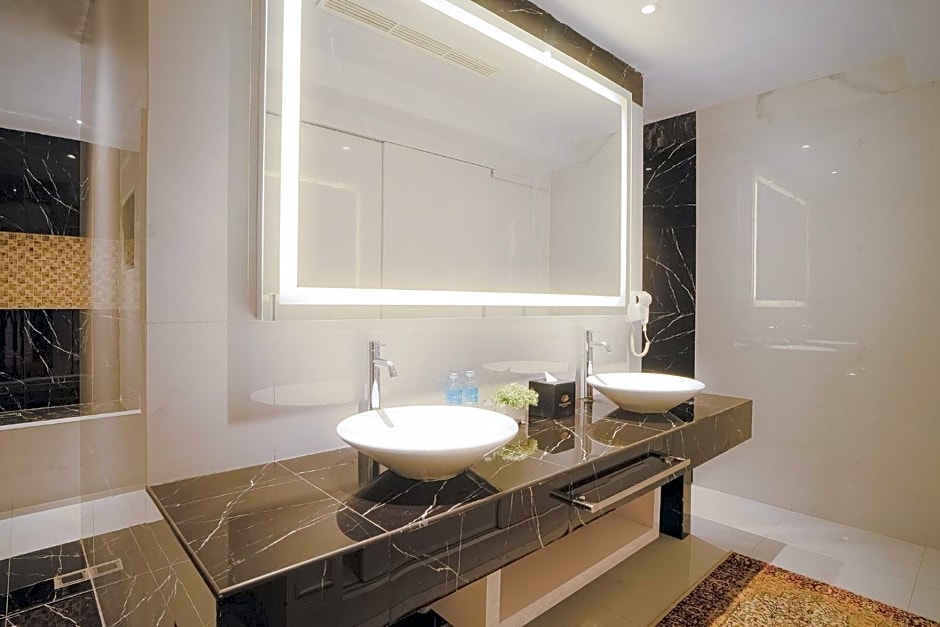 Portola Grand Arabia Hotel