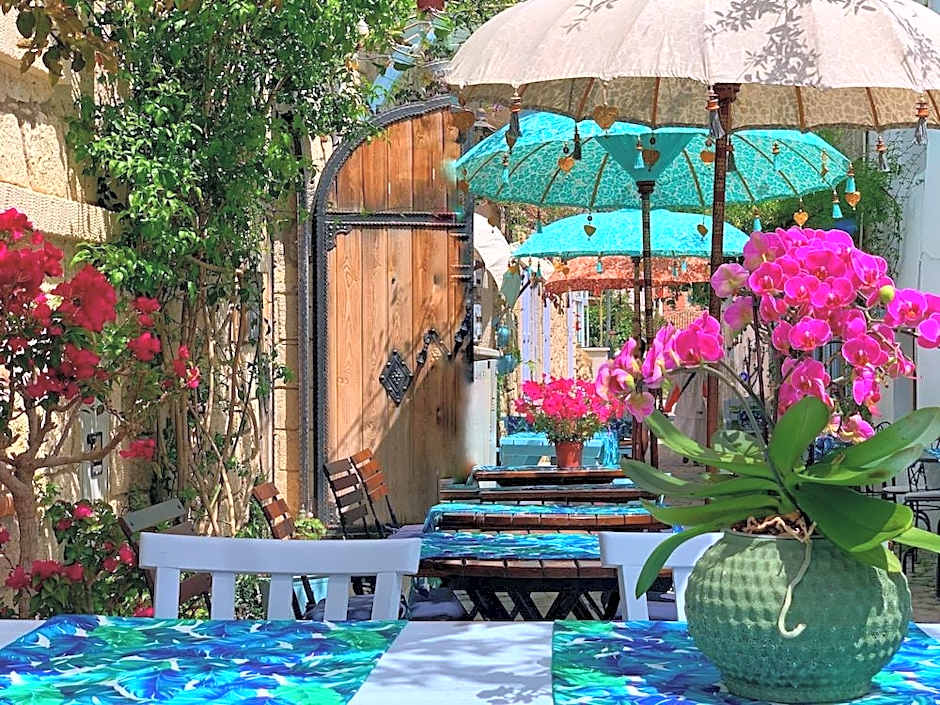 Rue d’Azur Alacati