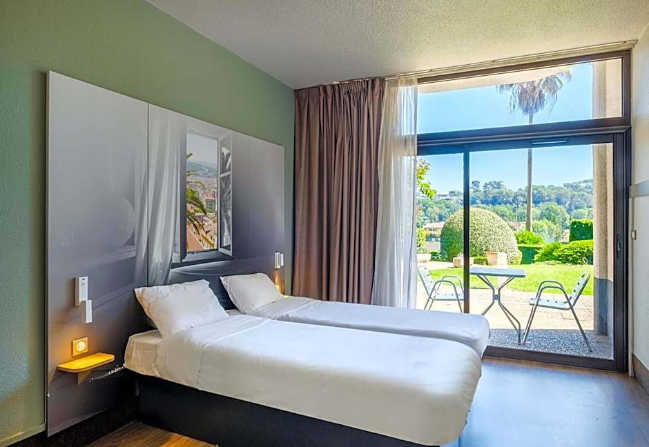 B&B Hôtel Villeneuve Loubet Village