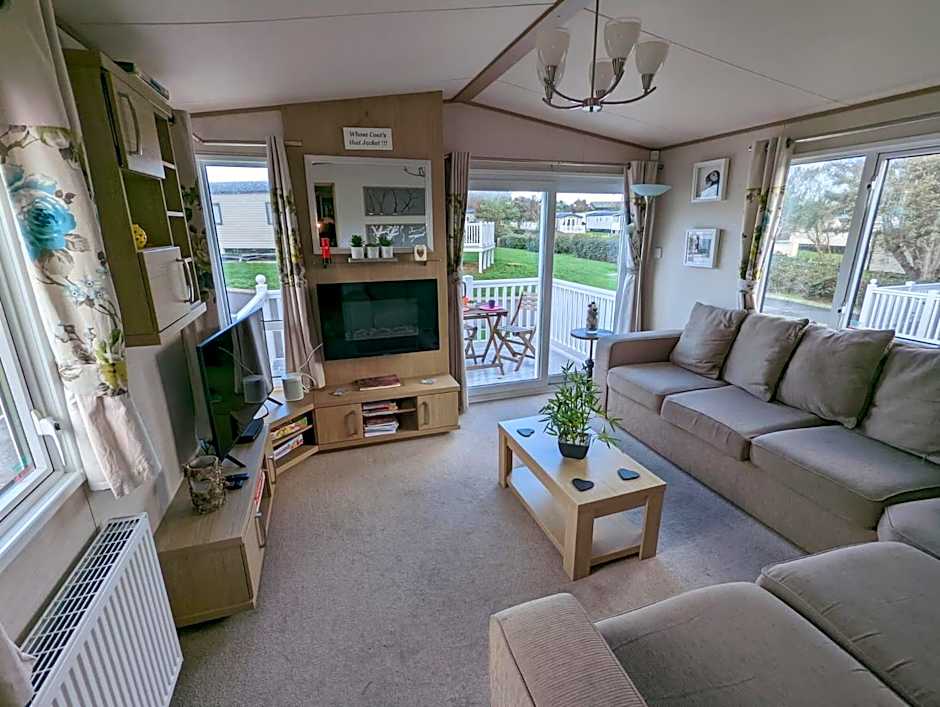 PEACEFUL HOMELY Caravan IN LOVELY CUL DE SAC 1 DOG WELCOME ON REQUEST Littlesea Haven Weymouth