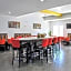 Days Inn & Suites by Wyndham Lubbock Medical Center