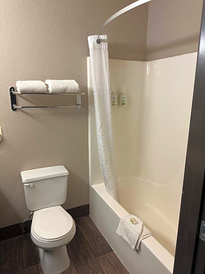 Baymont Inn & Suites by Wyndham Lincoln NE