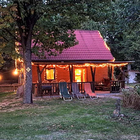 Ranczo w lesie - domki z jacuzzi