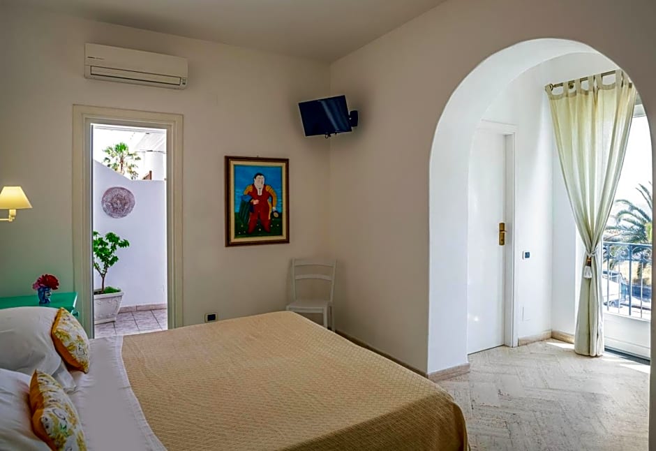 Hotel Ossidiana Stromboli Center