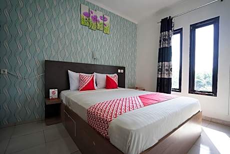 OYO 1266 Green Palm Kostel Syariah