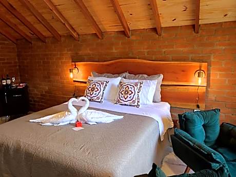 Queen Suite with Spa Bath