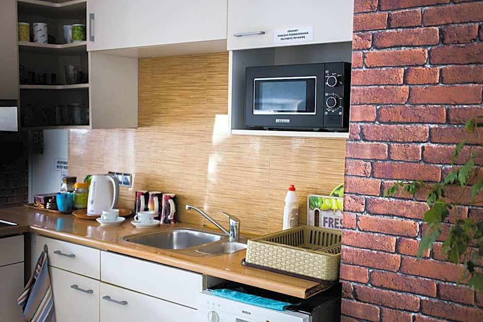 Hotelik Okęcie 39 - Nocleg i Parking Blisko Lotnisko Okęcie