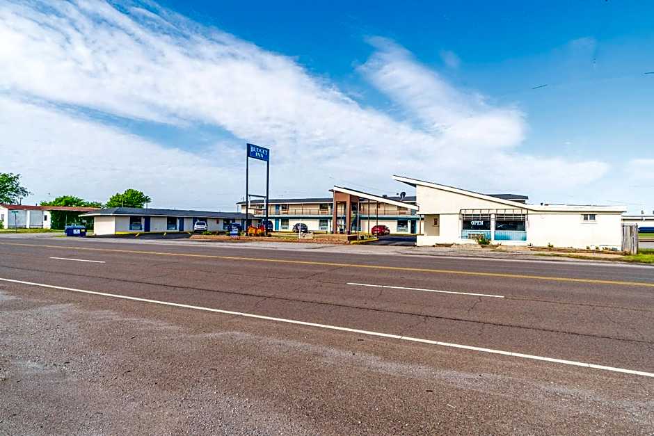 Budget Inn by OYO Frederick US-183