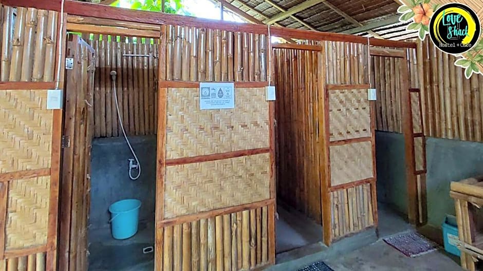 Love Shack Hostel & Cafe