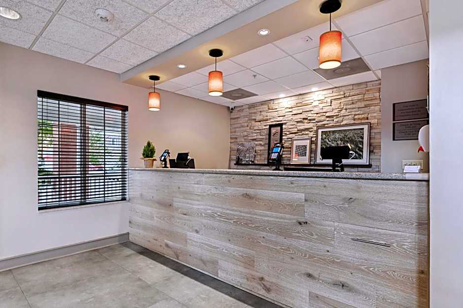 Country Inn & Suites by Radisson, Covington, LA